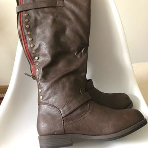NWOT : Journee Collection Boots